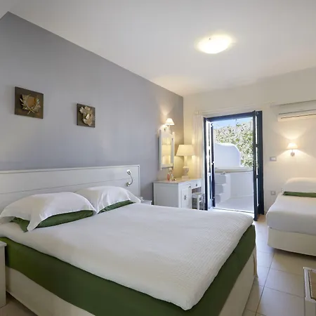 Vrahos Boutique 카라보스타시