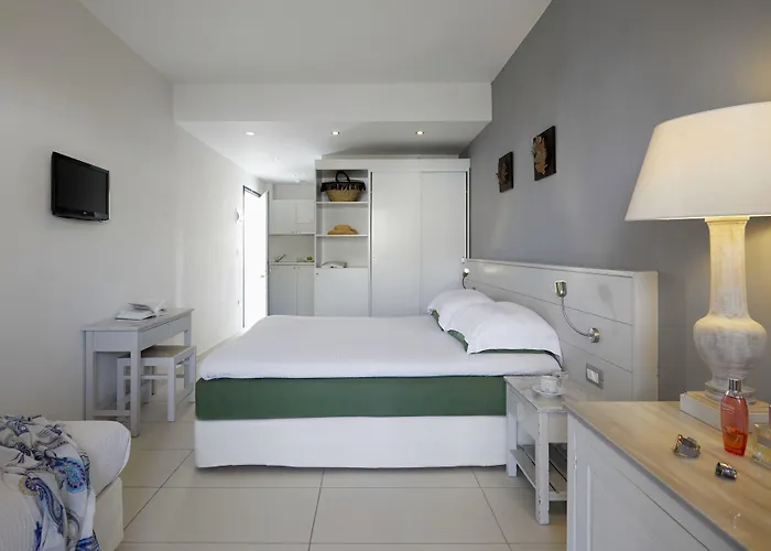 Hotell Vrahos Boutique Karavostasis (Folegandros)