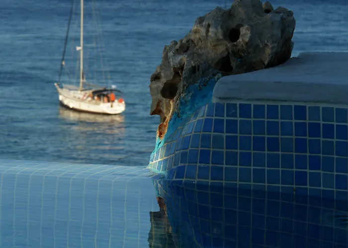 Vrahos Boutique Hotell Karavostasis (Folegandros)